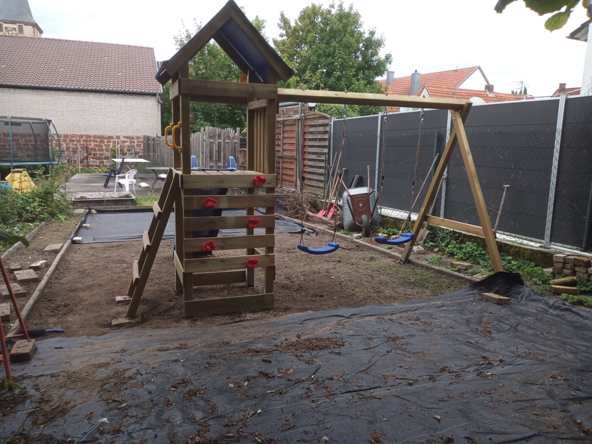 Spielturmbausatz montiert