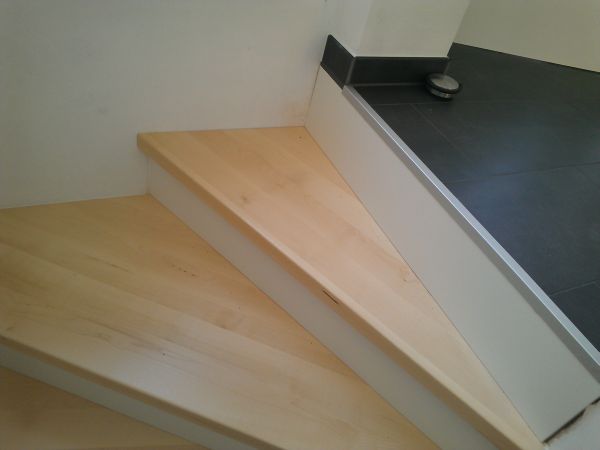 Treppe in Ahorn