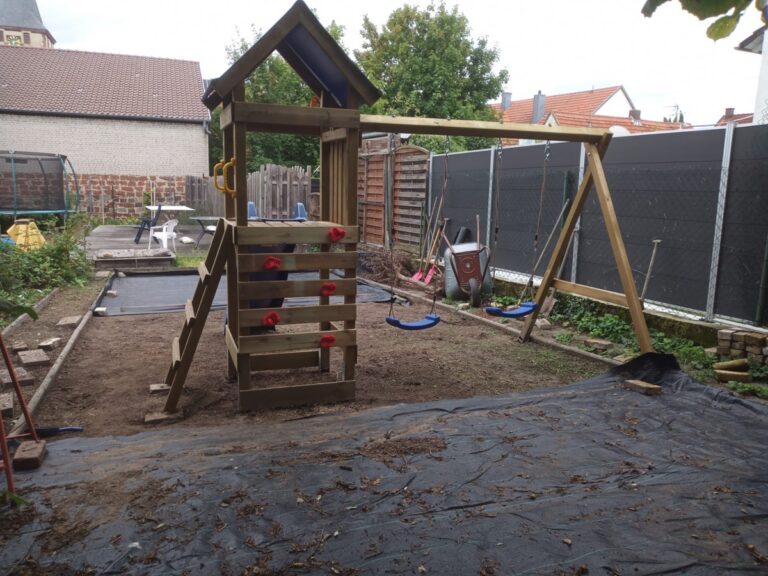 Spielturmbausatz montiert